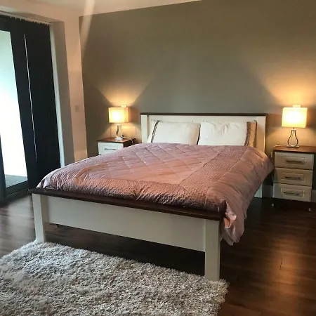 Reeks View Townhouse Διαμέρισμα *